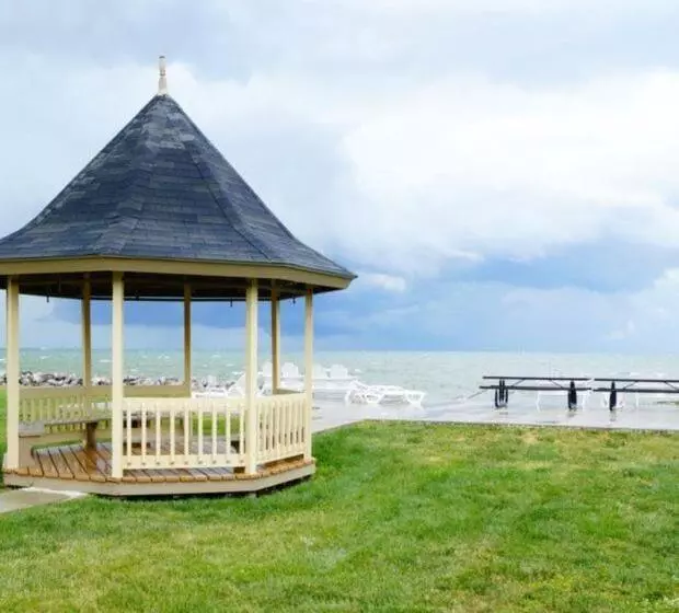 호텔 Clinton Inn & Suites