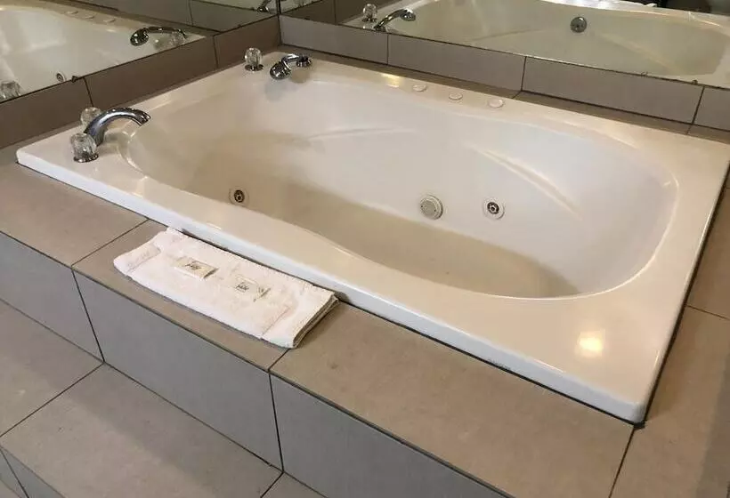 호텔 Deerfield Inn And Suites  Fairview