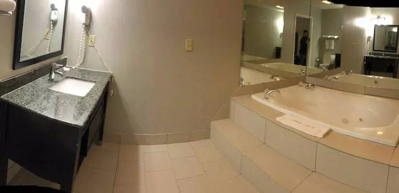 호텔 Deerfield Inn And Suites  Fairview