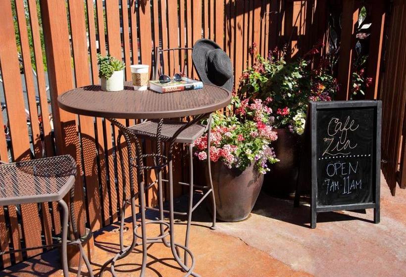 Отель Earthbox Inn & Spa