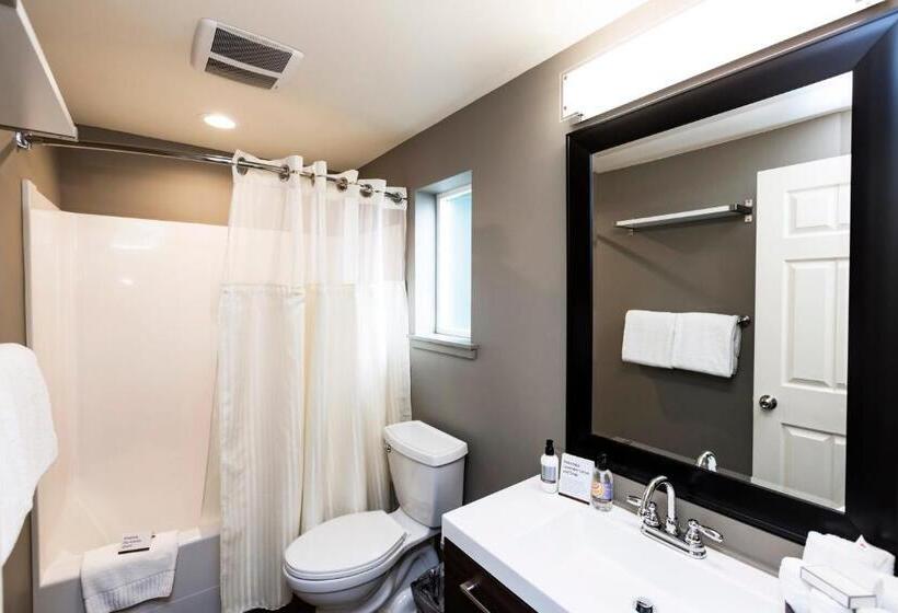 Отель Earthbox Inn & Spa