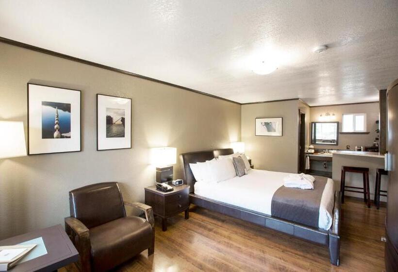 Отель Earthbox Inn & Spa