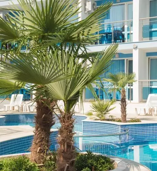 فندق Eskada Beach