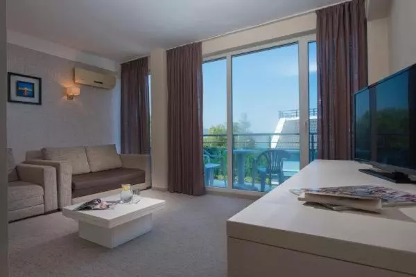 فندق Eskada Beach