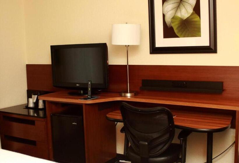 Otel Fairfield Inn & Suites By Marriott Fairmont