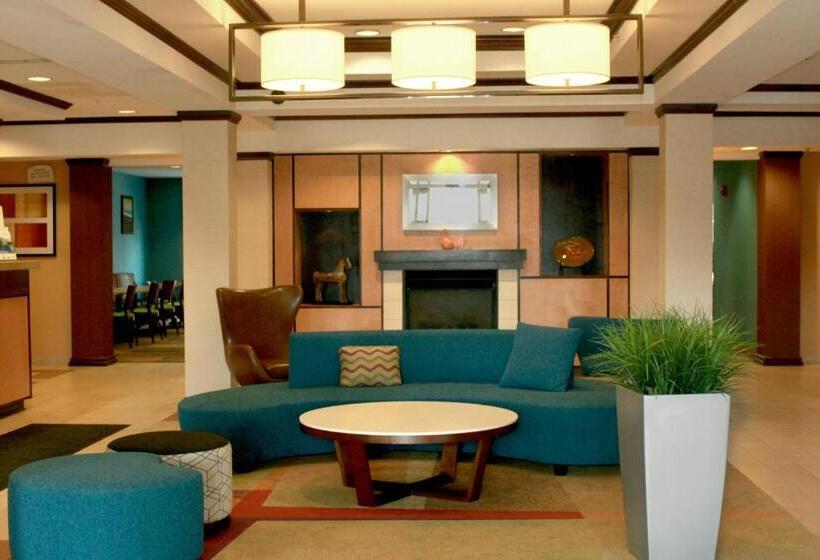 Otel Fairfield Inn & Suites By Marriott Fairmont