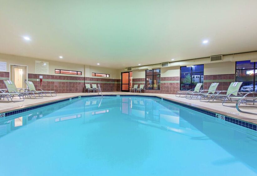 فندق Hampton Inn & Suites Seattle Airport/28th Ave