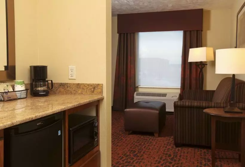 هتل Hampton Inn & Suites By Hilton Fargo Medical Center