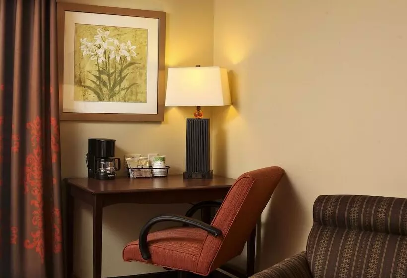 هتل Hampton Inn & Suites By Hilton Fargo Medical Center