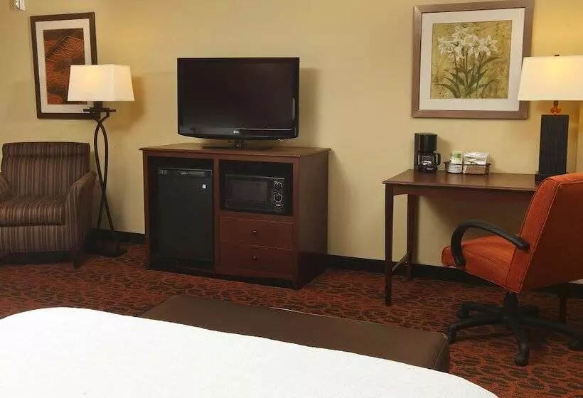 هتل Hampton Inn & Suites By Hilton Fargo Medical Center