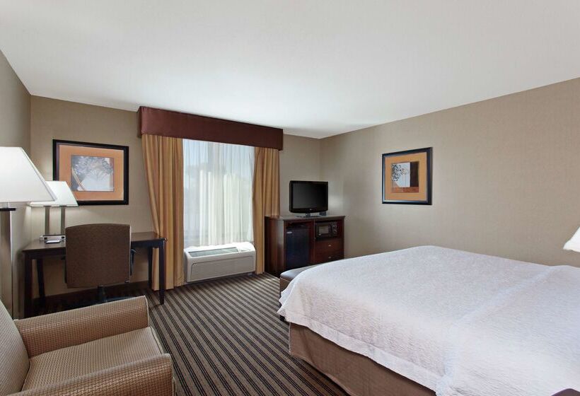 هتل Hampton Inn & Suites Fresno Northwest
