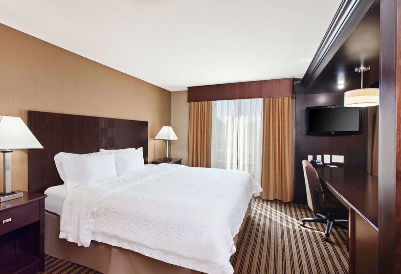 هتل Hampton Inn & Suites Fresno Northwest
