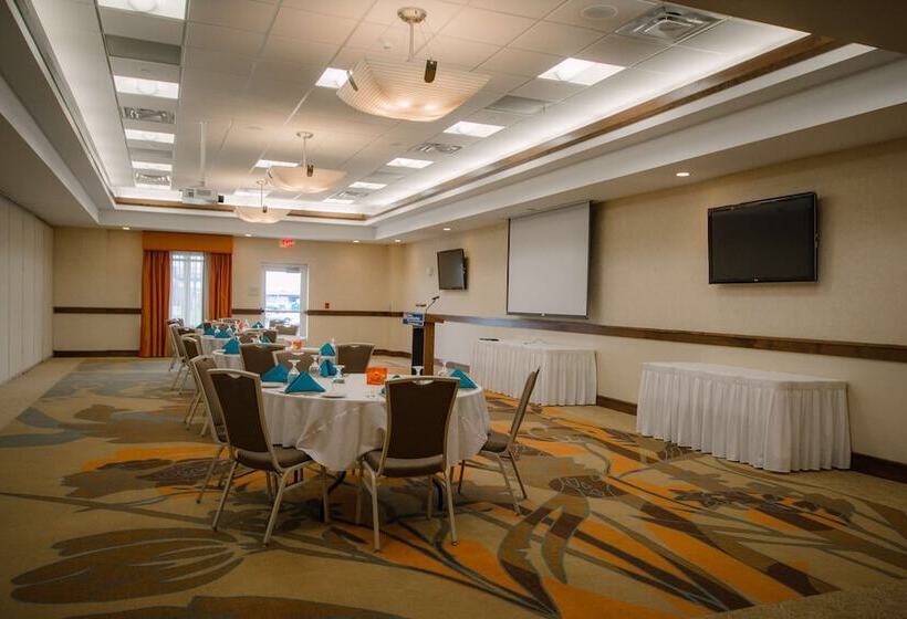 בית מלון כפרי Hilton Garden Inn Watertown/thousand Islands