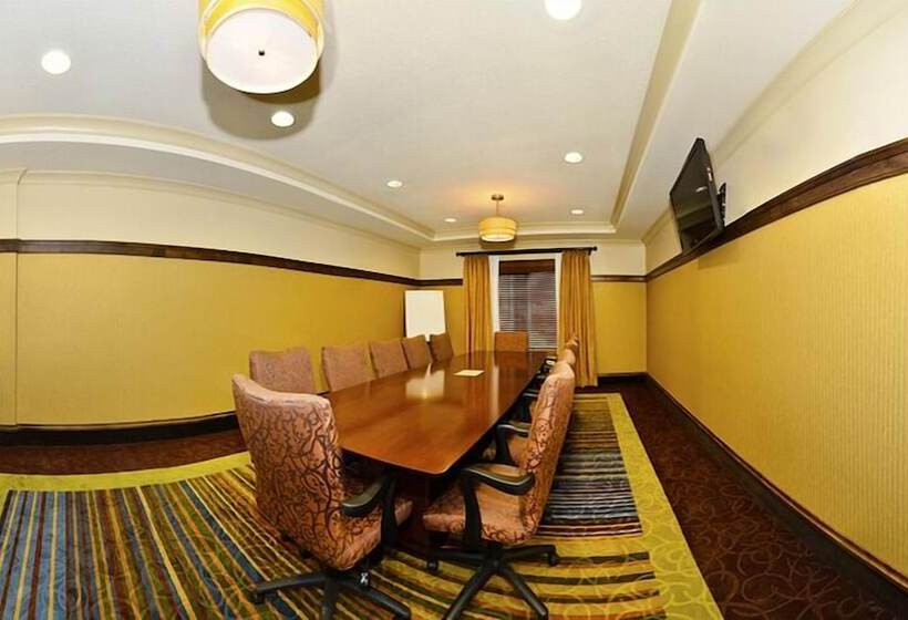 فندق Holiday Inn Express & Suites   Williston, An Ihg