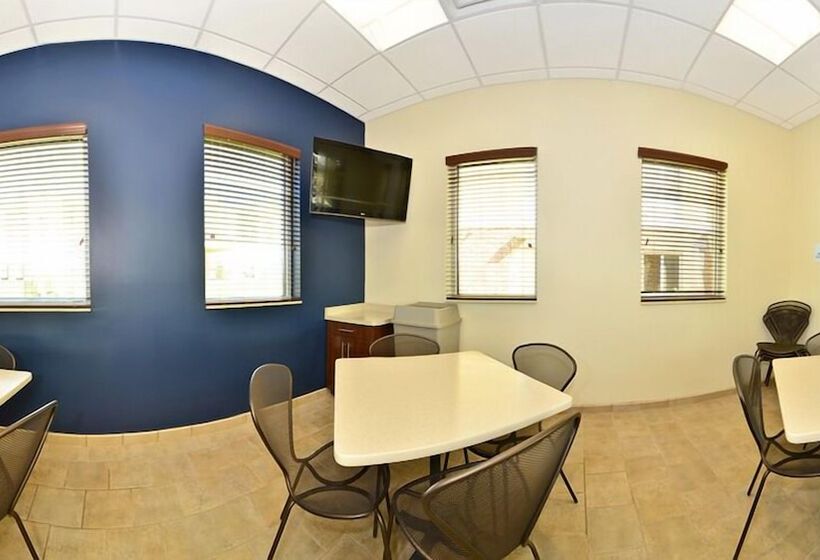 فندق Holiday Inn Express & Suites   Williston, An Ihg