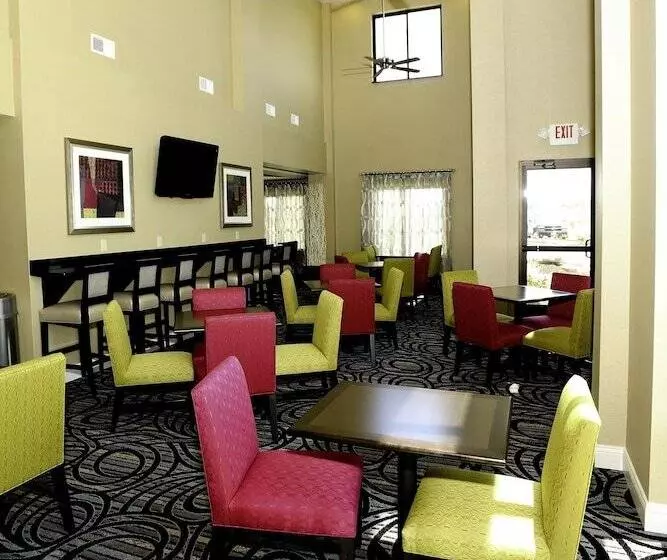 호텔 Holiday Inn Express & Suites Marion Northeast, An Ihg