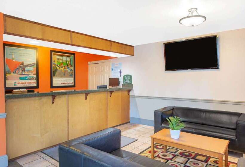 Hotel Howard Johnson By Wyndham Salem