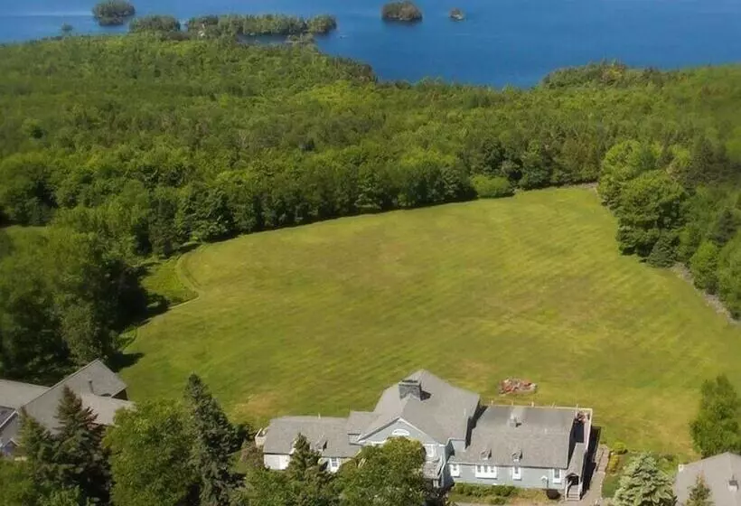 호텔 The Lodge At Moosehead Lake