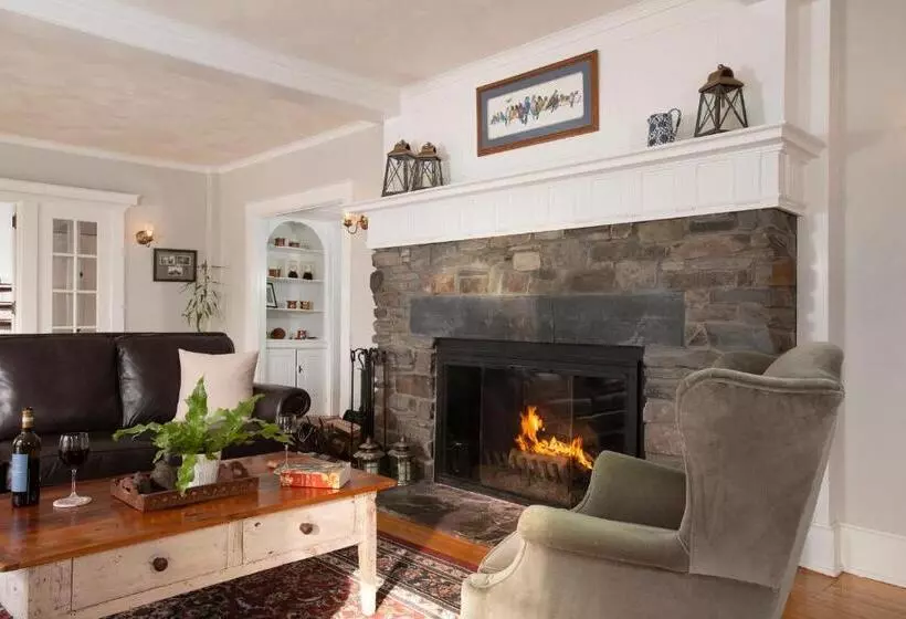 호텔 The Lodge At Moosehead Lake