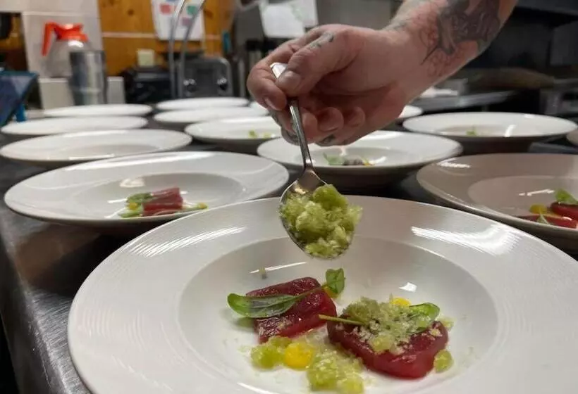 호텔 The Lodge At Moosehead Lake