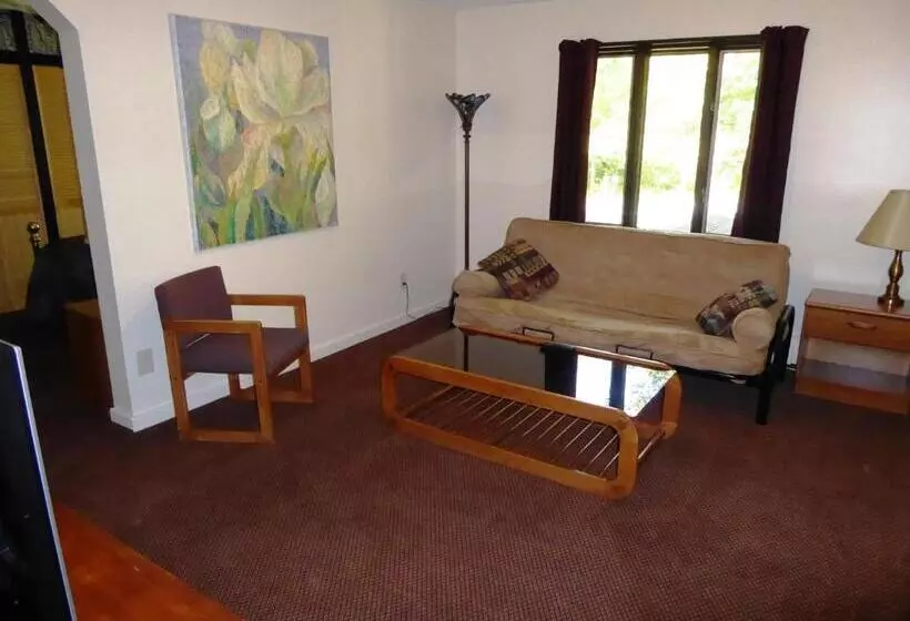 בית מלון כפרי Mountain Sports Inn