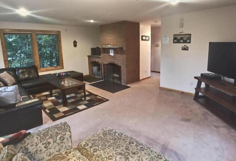 فندق Mountain Sports Inn