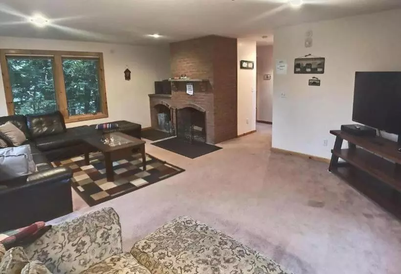 בית מלון כפרי Mountain Sports Inn