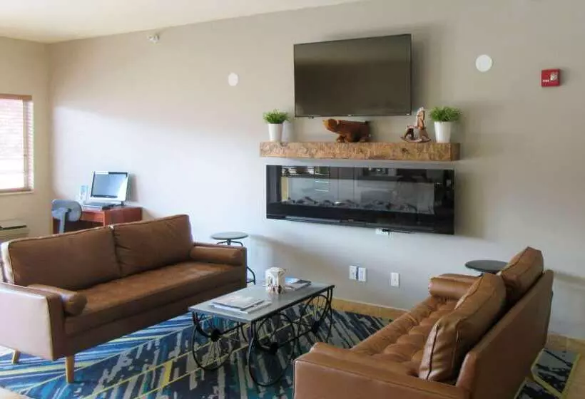 호텔 Quality Inn & Suites Salina National Forest Area