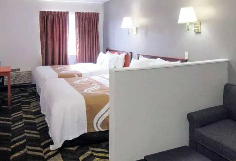 호텔 Quality Inn & Suites Salina National Forest Area