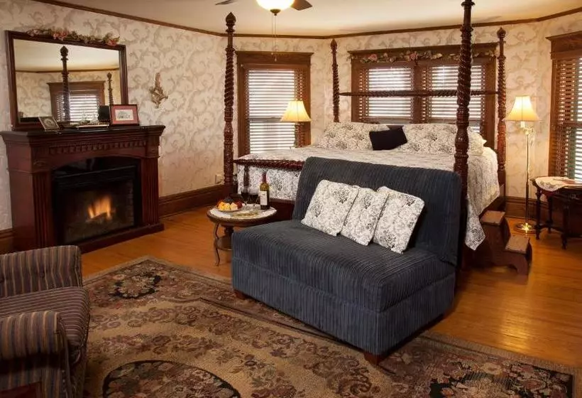 Отель Westby House Inn