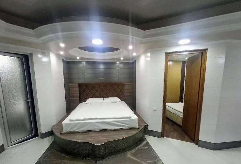 호텔 Yerevan Deluxe