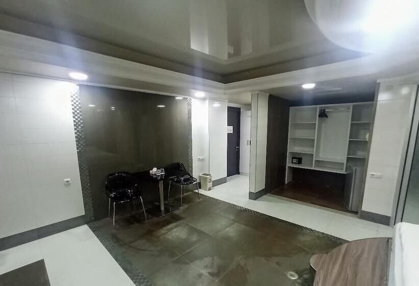 호텔 Yerevan Deluxe