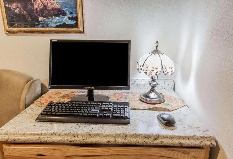 Мотель Travelodge By Wyndham Depoe Bay