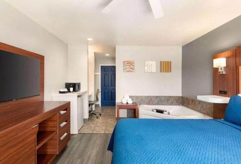 モーテル Travelodge By Wyndham Depoe Bay