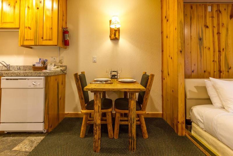 Red Wolf Lodge At Olympic Valley