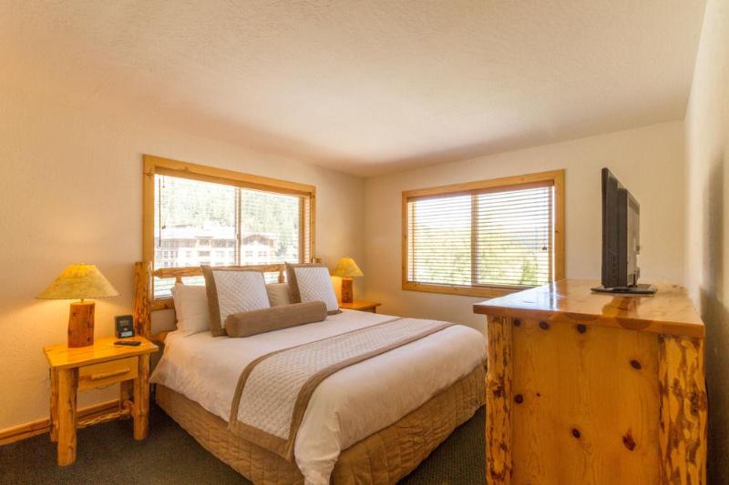 Red Wolf Lodge At Olympic Valley