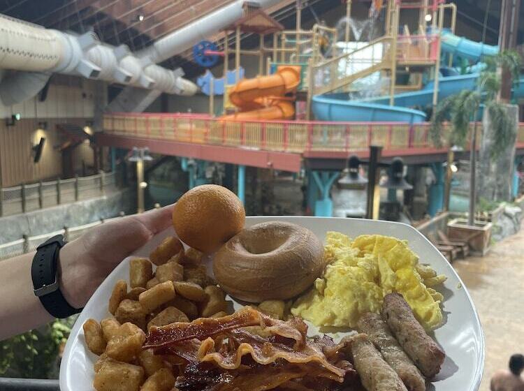 리조트 Six Flags Great Escape Lodge & Indoor Waterpark