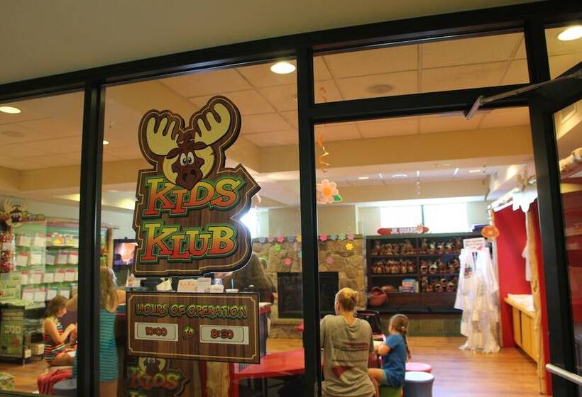 리조트 Six Flags Great Escape Lodge & Indoor Waterpark