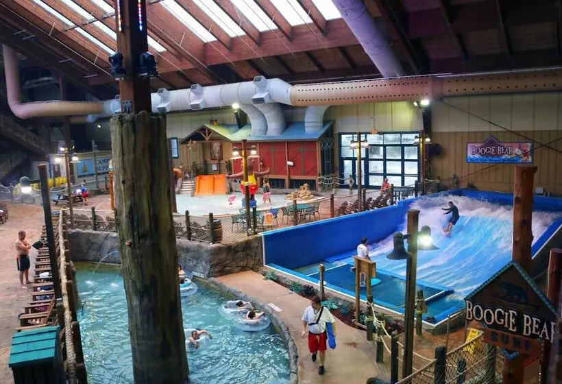 Resort Six Flags Great Escape Lodge & Indoor Waterpark