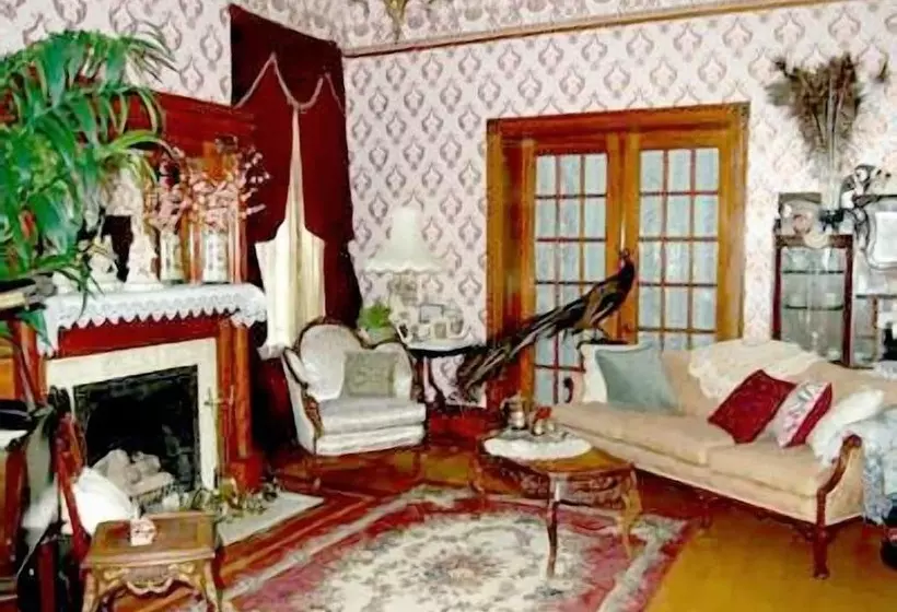 Schuster Mansion Bed & Breakfast