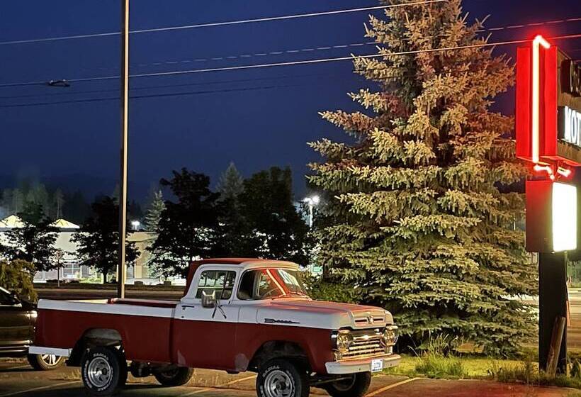 汽车旅馆  Chalet Inn