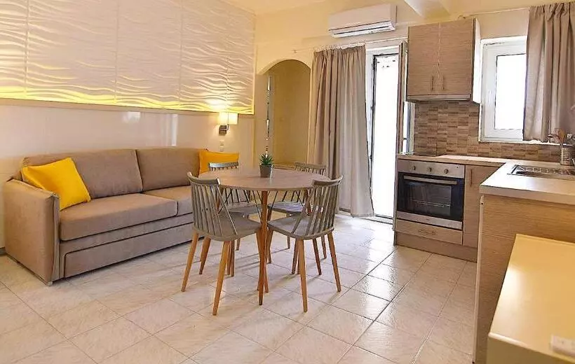 Hotelli Alonia