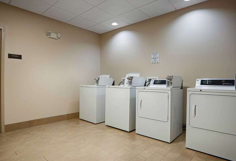 בית מלון כפרי Best Western Plus Cushing Inn & Suites