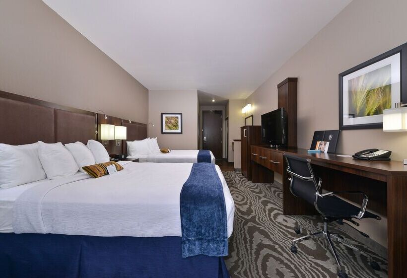 Best Western Plus Williston Hotel & Suites