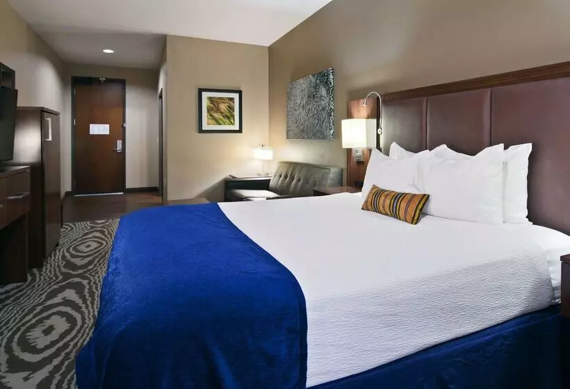 Best Western Plus Williston Hotel & Suites