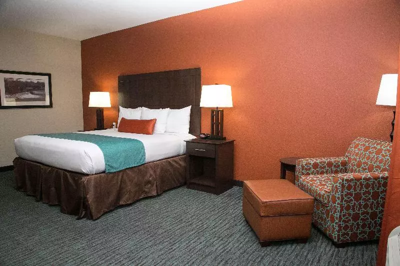 Best Western Plus Williston Hotel & Suites