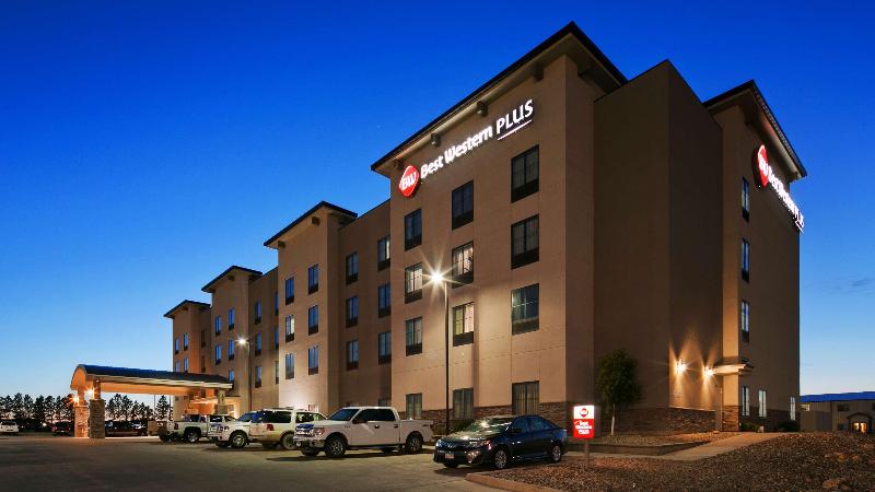 Best Western Plus Williston Hotel & Suites