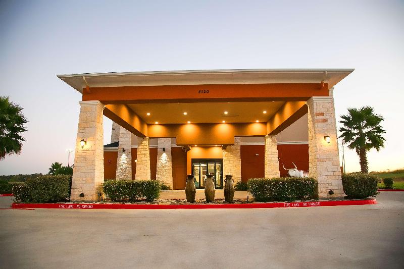 Best Western Plus Williston Hotel & Suites