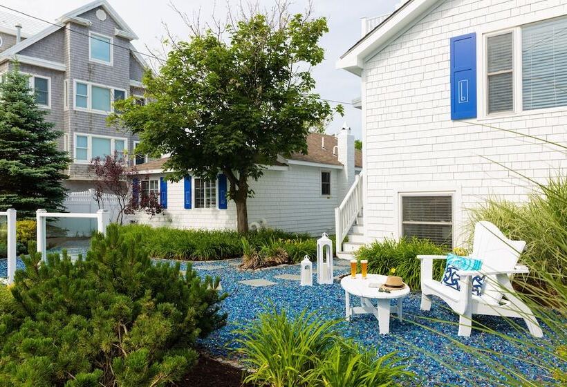 בית מלון כפרי Blue   Inn On The Beach