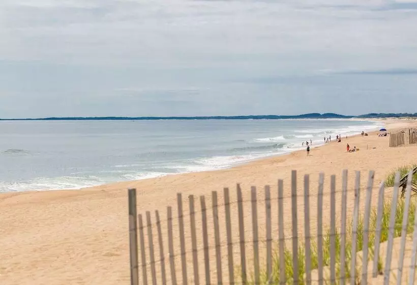 Отель Blue Inn On The Beach